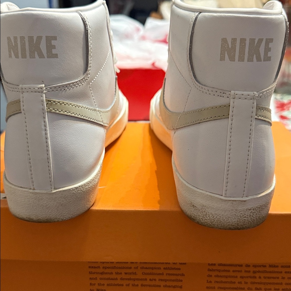 Men Nike sneakers - Picture 3 of 4